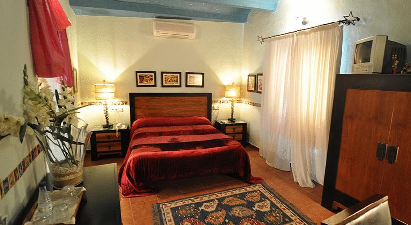 Hotel Utopia Benalup-Casas Viejas Luaran gambar