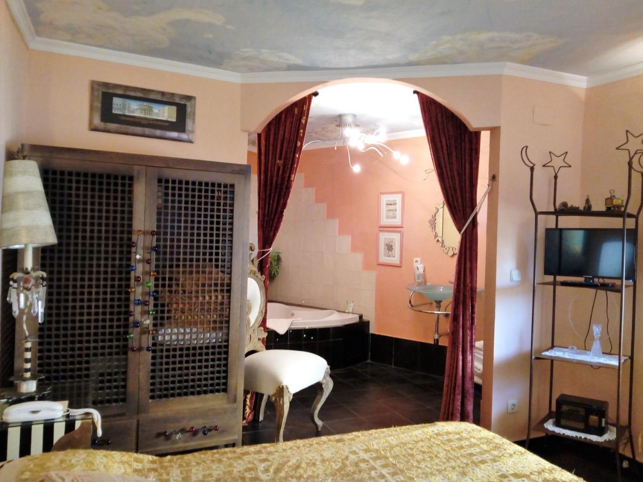Hotel Utopia Benalup-Casas Viejas Luaran gambar