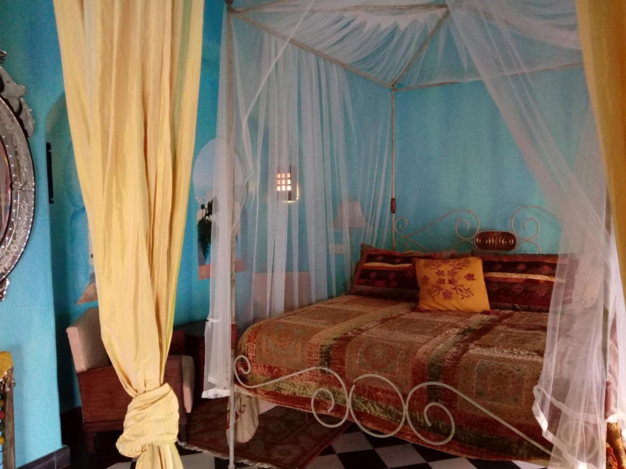 Hotel Utopia Benalup-Casas Viejas Luaran gambar