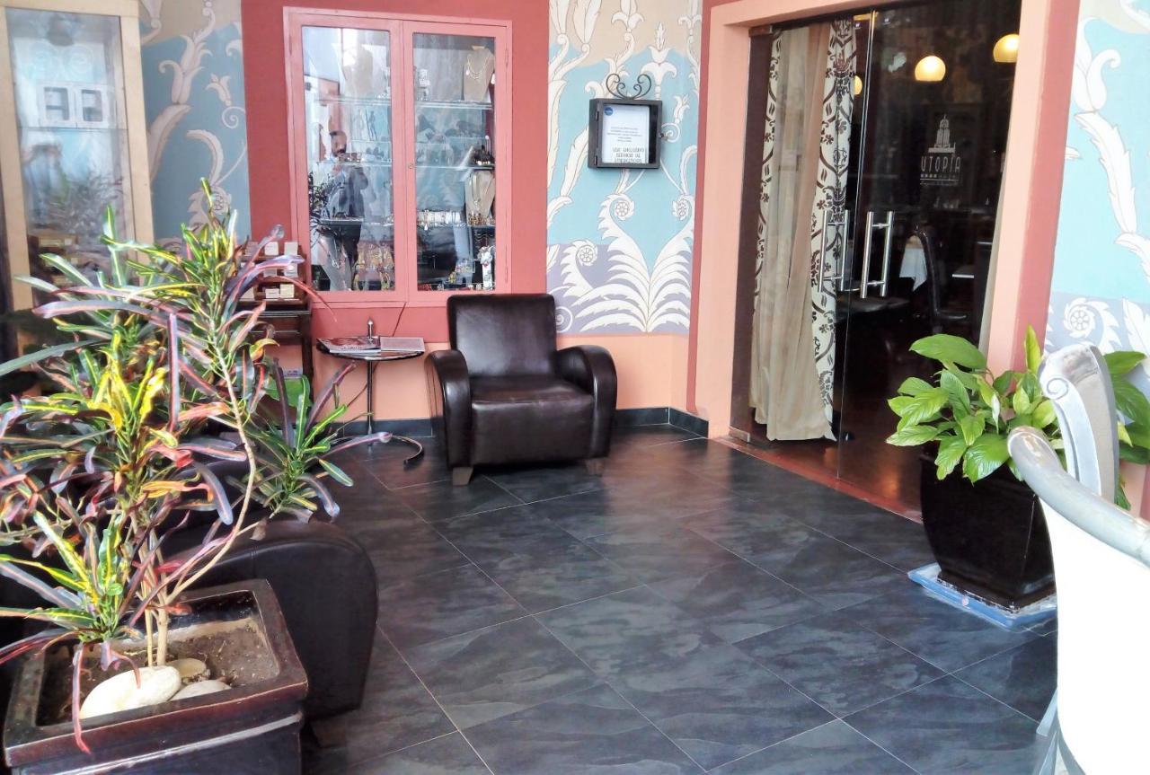 Hotel Utopia Benalup-Casas Viejas Luaran gambar
